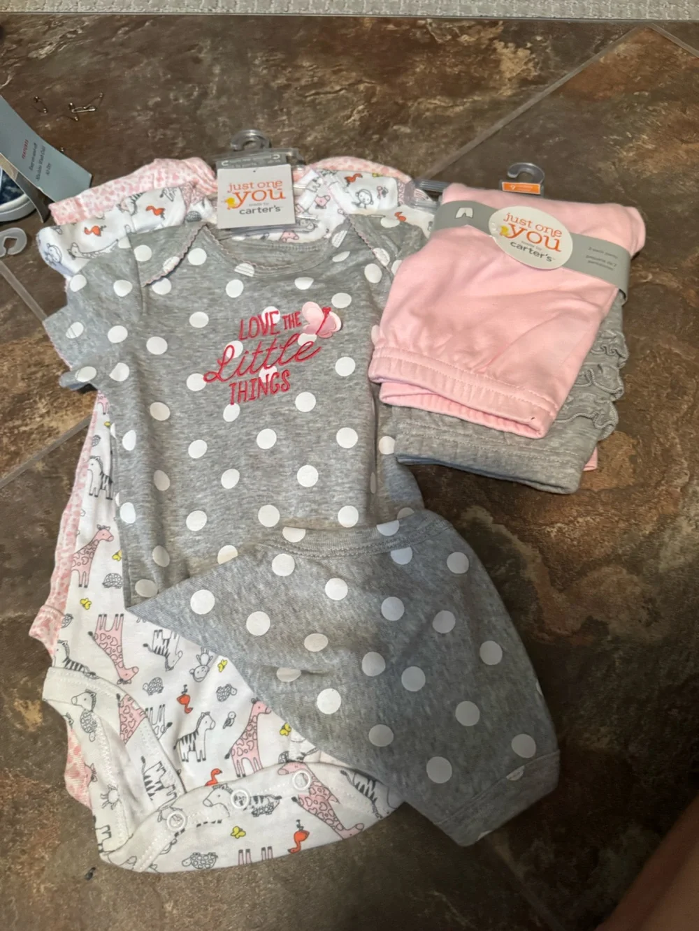 NWT 9 mth Carter's 3 pack body suits and 2 matching pants